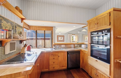 Tauranga South House | The Sustainable House - Tauranga Holiday Home