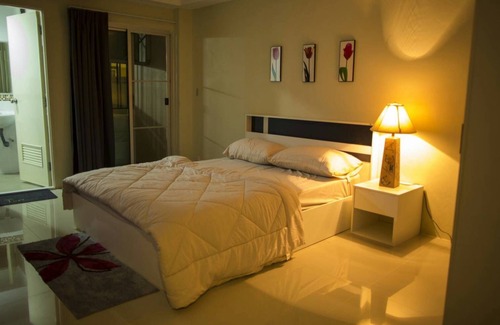 Racha Thewa House | The Suvarnabhumi Apartment