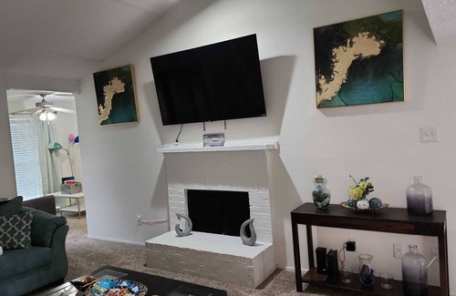 Addison Apartment | The Sweet Escape