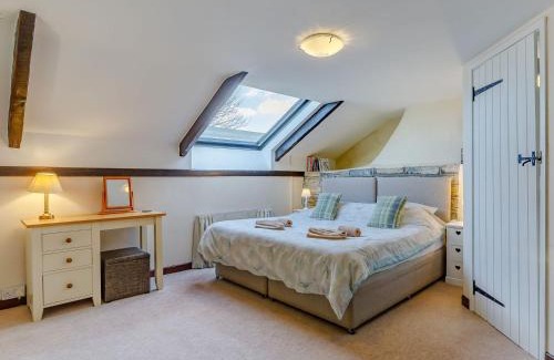 Muchelney House | The Tack Room - Uk30438
