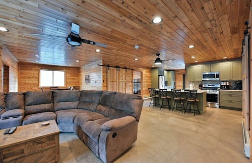 Clam Lake Apartment | The Taj on Buffalo Lake between Clam Lake and Lake Namakagon