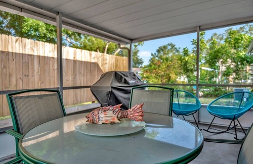 Tarpon Springs House | The Tarpon Treasure - Family Home 5 Mins to Beach