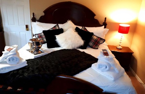 Ajax Bed & Breakfast | THE TARTAN HOUSE BED & BREAKFAST