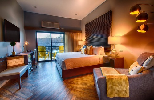Cottonwood Hotel | The Tavern Hotel