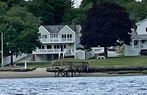 Somerset House | The Tequila Sunrise House is a beautiful waterfront 5 Bedroom home