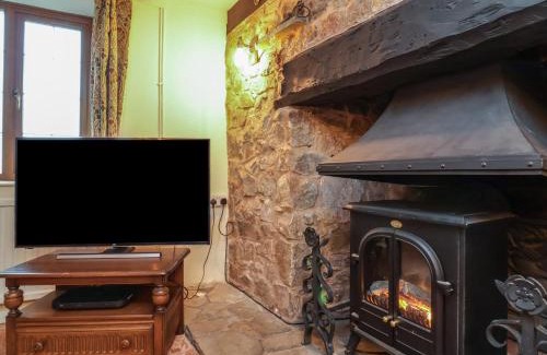 Crediton House | The Thatched Cottage