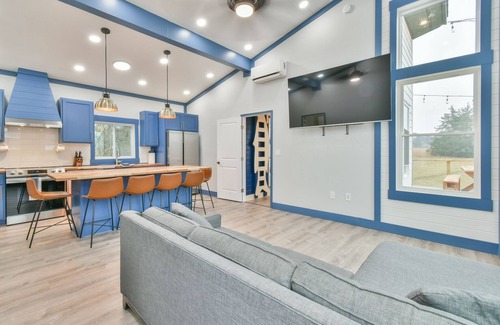 Reed Creek House | The Tiny Pickleball Mansion at Lake Hartwell