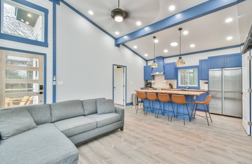 Reed Creek House | The Tiny Pickleball Mansion at Lake Hartwell
