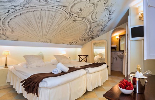 Marbella City Centre Hostel | The Town House - Adults Only