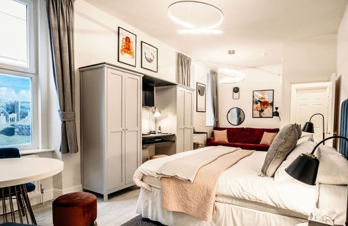 Douglas Hotel | The Town House