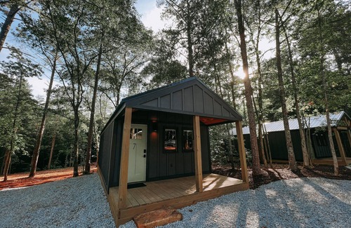 Hartwell RV Rental | The tranquility of the woodlands is where you'll find Hartwell Cabins and RVs