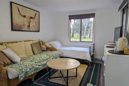 Dadswells Bridge House | The Traveller Escape at Grampians Edge