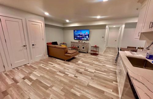 Paterson Apartment | The Trendy Suite - Upgraded 2BR with Luxe Amenities