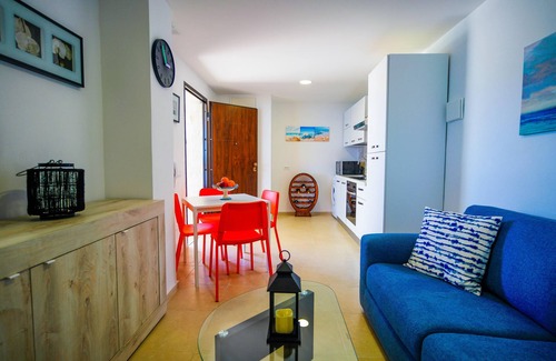 Augusta House | The Tri Scogghi