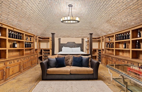 Fredericksburg Bed & Breakfast | The Trois Estate at Enchanted Rock