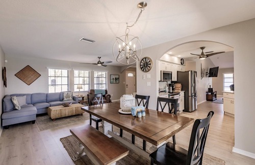 Deep Creek House | The Tropical House - heated pool/3 bed, 2 bath