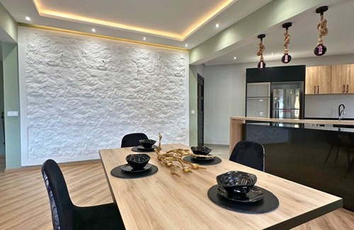 Tangier Apartment | The Tropical | Luxury 2BR City Centre Retreat