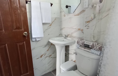 San Salvador Apartment | The Truth - Charming studio with WiFi and AC in delightful San Salvador