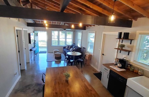 Lexington House | The Turquoise Door in Town of Lexington