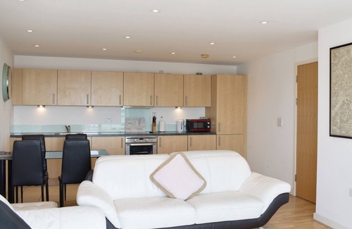 Portsmouth Cottage | The Two Bedroom Balcony View