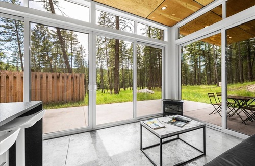 Lakeside Cabin | The Two Medicine at Stoner Creek Cabins