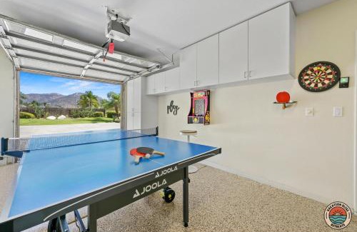 Lakeside House | The Ultimate Escape Pool, Slide, Gym plus Games!
