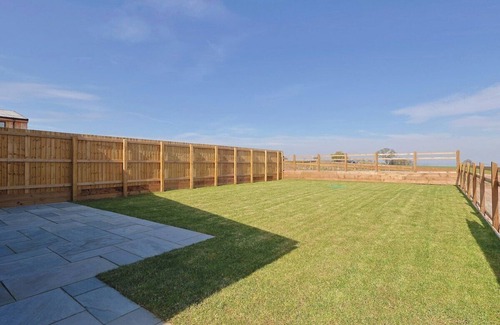 Redbrook Apartment | The Ultimate family Gathering Place sleeps 20!