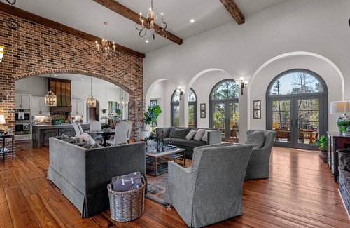 Appling House | The Ultimate Gentleman's Retreat