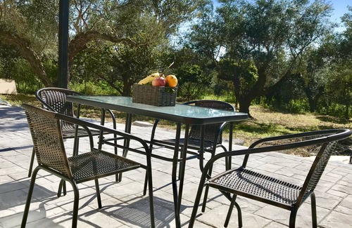Romanos House | The ultimate relaxation destination.Olive and sea make up an unforgettable stay.