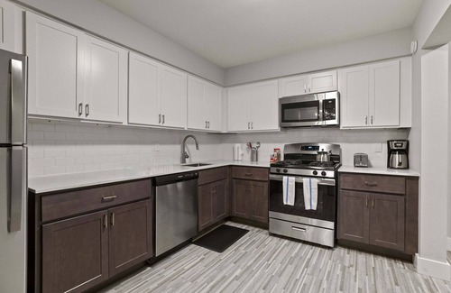 Rochester Apartment | The Ultimate Rochester Getaway Cozy & Inviting
