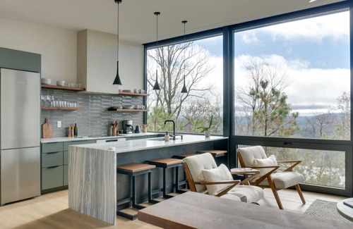 Mills River House | The Upper Dogwoods at Vineyard Gap