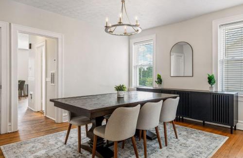 Lindenwood Park Apartment | The Upper Grove by Stay Lage