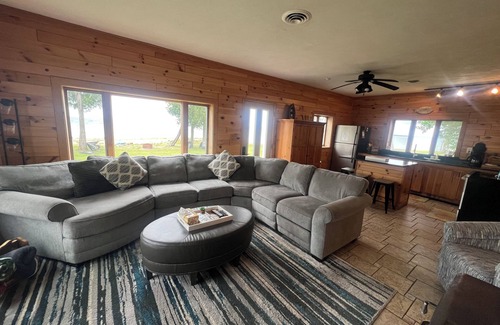 Bay de Noc Township Cottage | The Upper Peninsula's Hidden Gem
