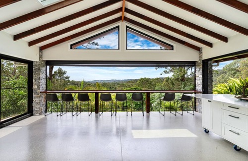 Gold Coast House | The Valley Hideaway Luxury Retreat