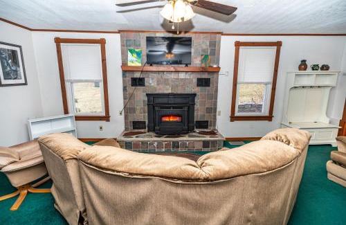 North Lake George House | The Valley Home home