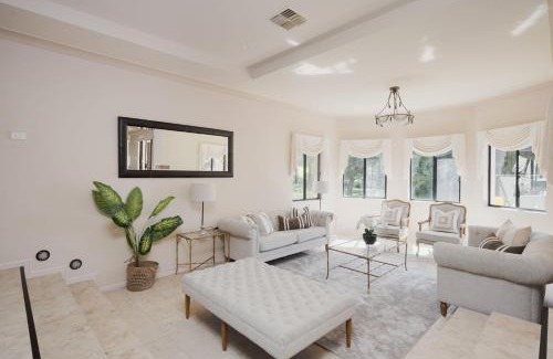 Mardi House | The Valley Way Luxury Estate