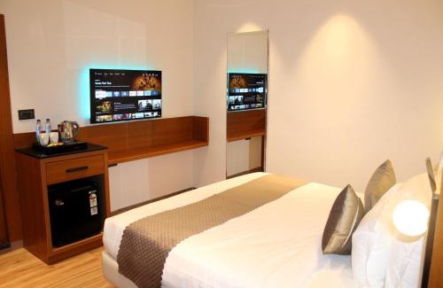Financial District Hotel | The Vantage Inn, near US Consulate Gachibowli Hyderabad