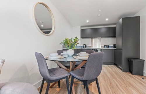 Vauxhall Apartment | The Velmora Apartment | Central | 2Bed | Parking