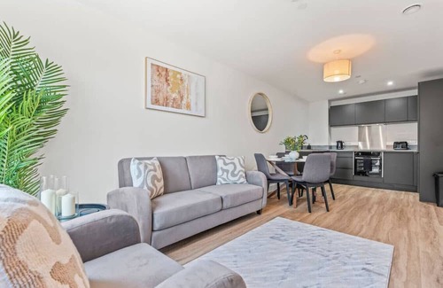 Vauxhall Apartment | The Velmora Apartment | Central | 2Bed | Parking