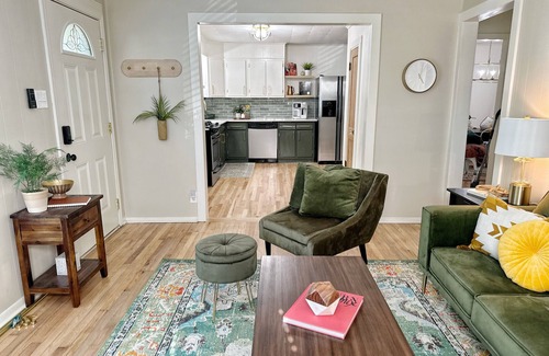 Monroe House | The Velvet Crush Cottage located in the heart of Monroe