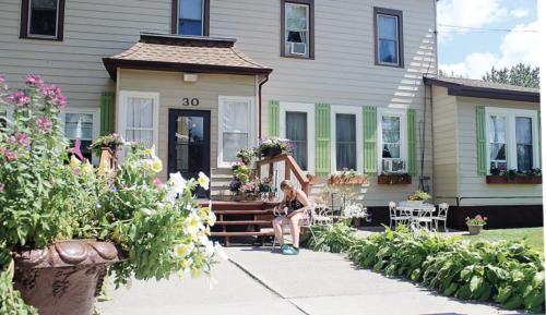 Soudan Bed & Breakfast | The Vermilion Park Inn