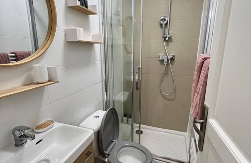 Les Gondoles Apartment | The Victor chic and elegant super location Paris in 20min