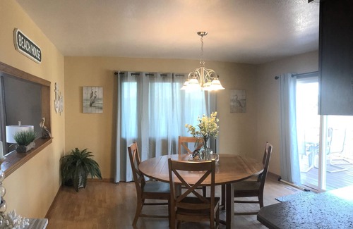 Bellevue Apartment | The View: Come stay on the Mississippi