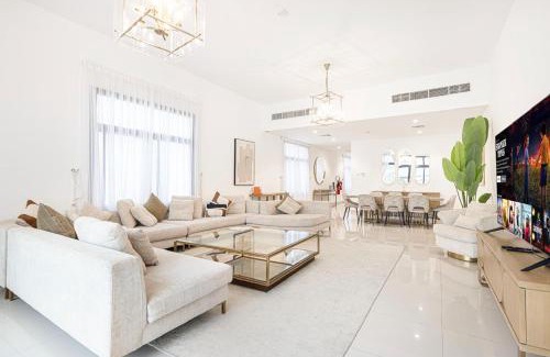 Sharm Villa | The View Luxury Villa with marina access, free ka yak and private pool - Al Dana Island Fujairah