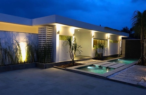 Umeanyar Villa | The View Villa -Luxury New Build with 180° View