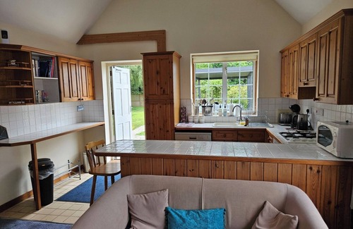 Graveney Cottage | 'the View @ Yaldings' 1 Bedroom Cottage With Stunning Views, Sleeps 4