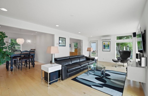 Waterford House | The views are amazing inside and out. Modern lake house with a double lot.