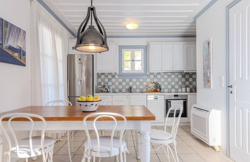 Spetses Villa | The Villa Evita in Spetses. Stunning view, private pool and daily maid service.
