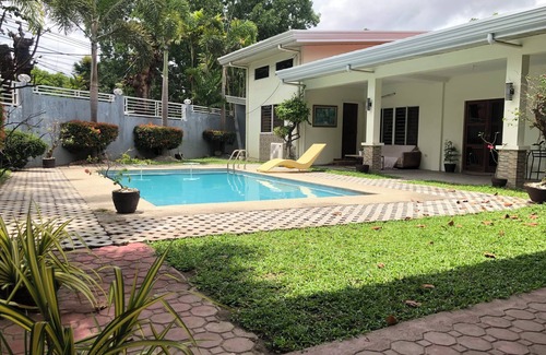 Angeles City Villa | The Villa where you can rent the entire classical villa 700sqm with pool garden.