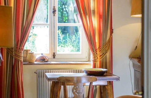 Montagny-les-Beaune House | The village SAFRAN ROOM